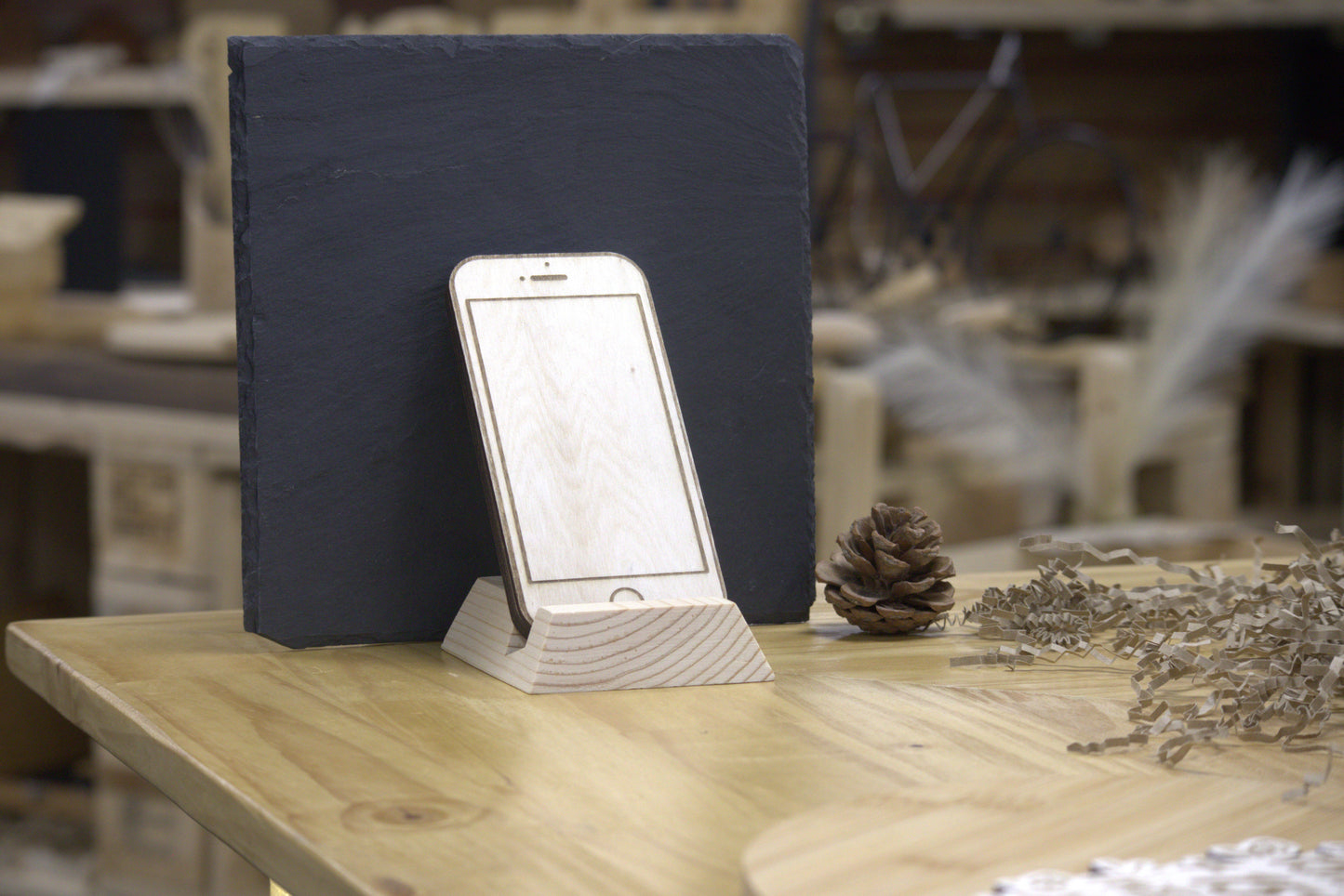 Support Téléphone en Bois 2