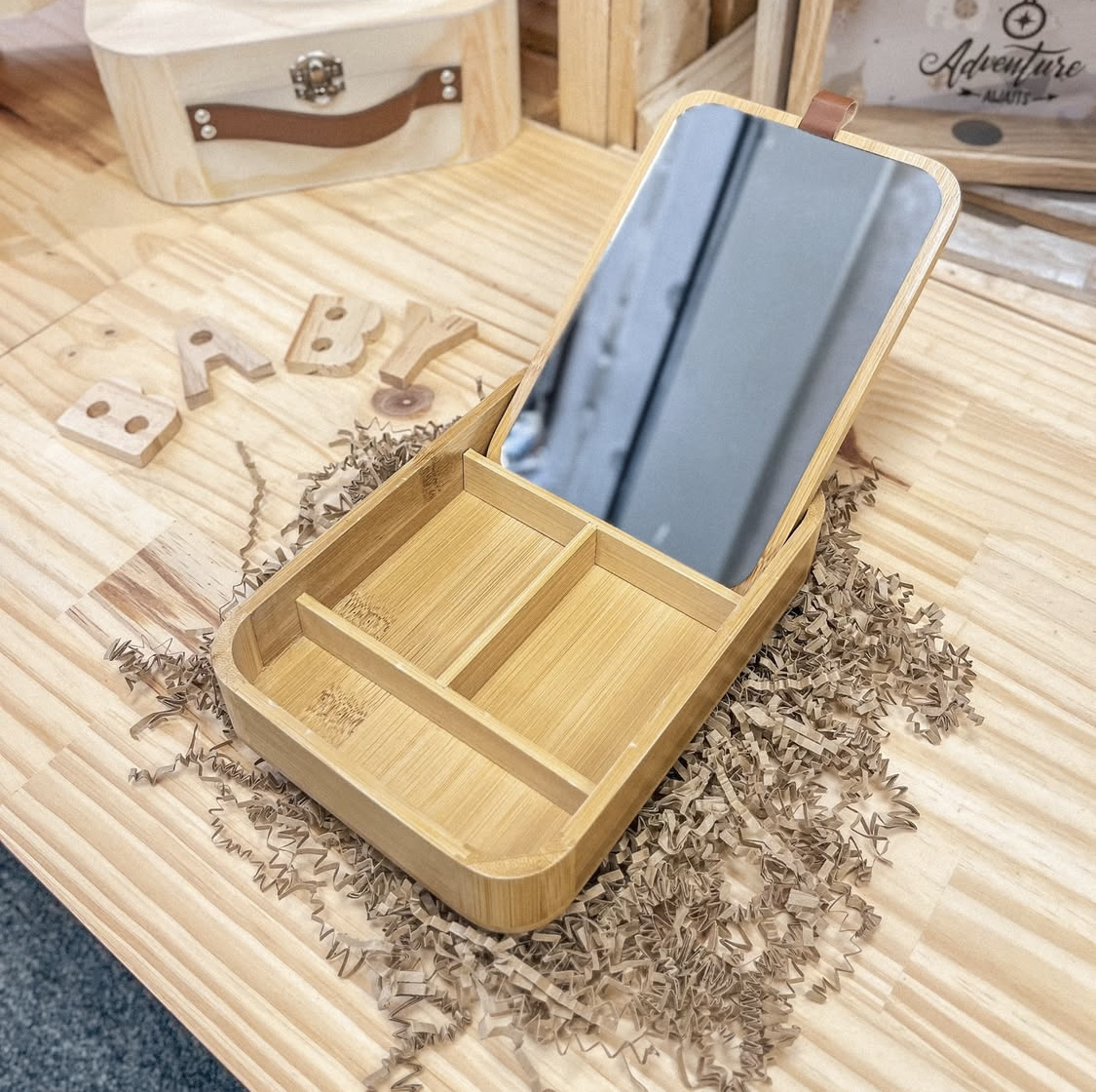 Boite à Bijoux en Bois avec Miroir