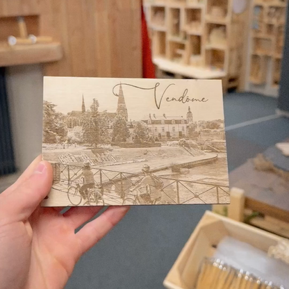 Carte postale en bois